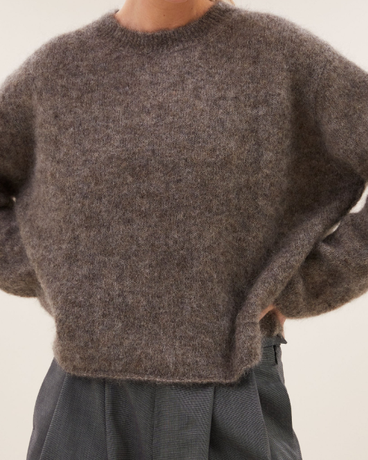 PULL VASILE DARK BISCUIT ~ BY BAR