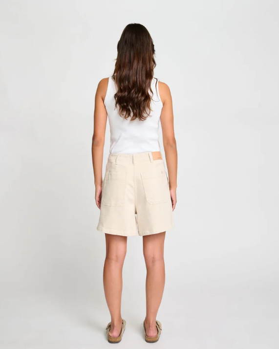 SHORT MONET WASH ÉCRU ~ RED LEGEND