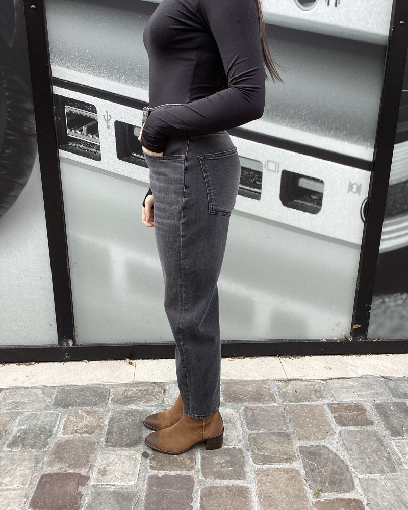 JEAN SELLY NOIR  - RED LEGEND