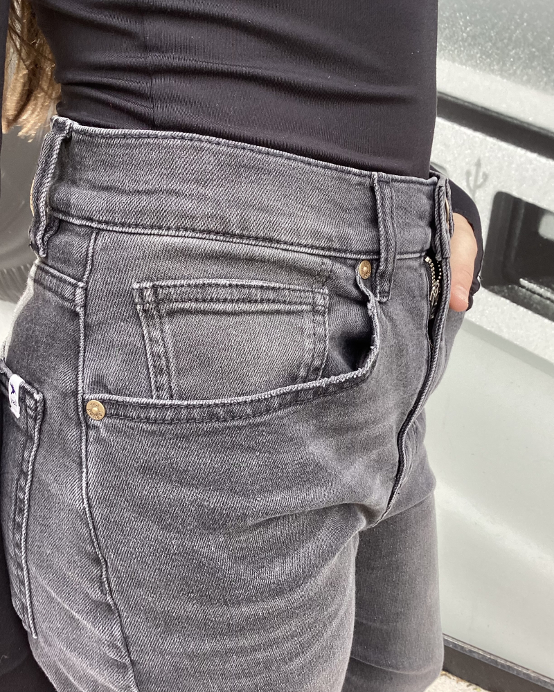 JEAN SELLY NOIR  - RED LEGEND