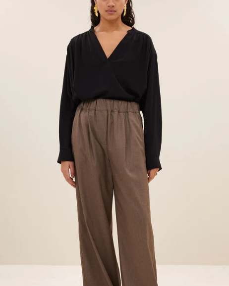 BLOUSE MEJA JET BLACK ~ BY BAR