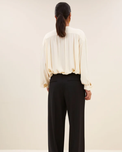 BLOUSE MEJA CREAM ~ BY BAR